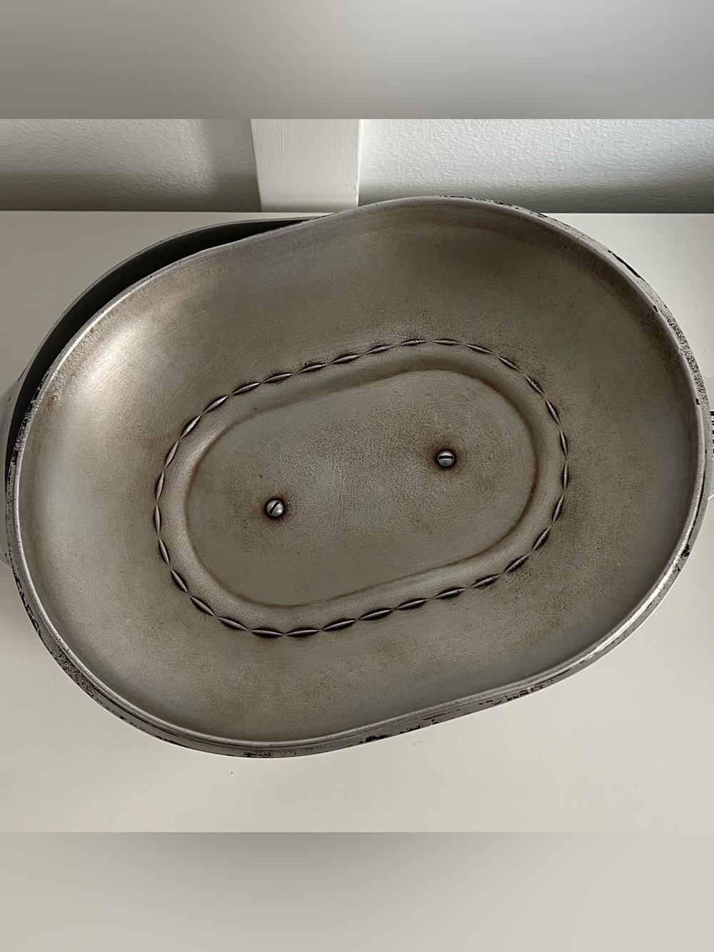 Wagner Ware Sydney Magnalite 4265-P Oval Roaster Lid & Trivet 8 Quart Dutch Oven - Picture 5 of 16